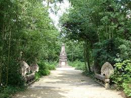 Le mystère du jardin d'agronomie tropicale à paris. Le Jardin D Agronomie Tropicale Rene Dumont Paris Cote Jardin Bois De Vincennes Monument Aux Morts Vincennes