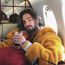 Maluma and girlfriend natalia barulich get matching bracelets with a special meaning. 27 Maluma Thirst Traps From 2018 That Deserve Every Bit Of Our Attention