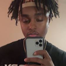 Right I live a legit 20 mins from work but it take 40 to and from