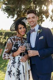 50 Chic Outfits For Mothers Of The Bride Groom In 2021 Mother Of Groom Outfits Wedding Guest Outfit Fall Mother Of The Bride Dresses