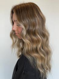 Blondes that make my job easy >> 👏🏻