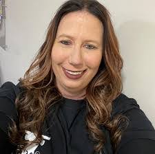 Joanna Peterson's Instagram, Twitter & Facebook