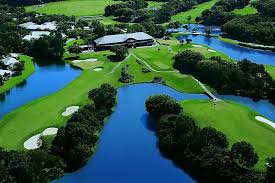 The Noosa Area In Queensland Australia Features A Number Golf Courses Ranging From Challenging Local Golf Courses Best Golf Courses Golf Course Photography