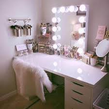 11 diy makeup vanity table in bedroom. Lumini De Machiaj Hollwyood Video Stylish Bedroom Room Ideas Bedroom Bedroom Decor