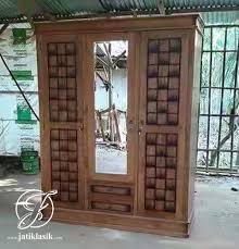 Jika anda berminat dengan lemari pakaian 3. Jual Lemari Pakaian Jati Minimalis Jepara Jati Klasik Furniture