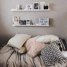 Quarto Room I Love The Little Light Box I Can Put It On My Bedside Table Bedroom Inspirations Bedroom Design Bedroom Decor