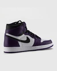 The '85 version gets a retro in the neutral grey colorway for a throwback look and feel. Jordan Retro Air Jordan 1 High Mens Shoes Snipes Usa