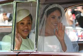 Jul 27, 2020 · not long after harry and meghan's relationship became public in the fall of 2016, a british tabloid published photos of her mother, doria ragland, at a laundromat. Meghan Markle Reportedly Made A Secret Visit To La To Visit Her Mother Doria Ragland