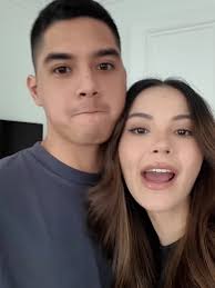 Alyssa and Melissa Paris