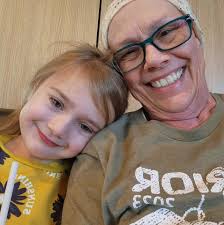 What are the new buildings at the Kmart lot and Freeway plaza in Oregon  going to be?