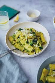 Brokkoli Pesto Pasta Rezept Rezept In 2020 Pesto Pasta Rezepte Rezepte Brokkoli