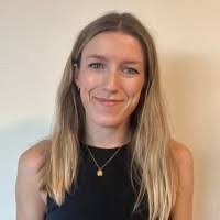 Kim Cuthbertson's Instagram, Twitter & Facebook