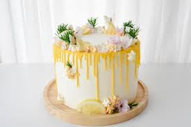 Ich bin aber definitiv team zuckerguss! Sommerliche Zitronen Torte