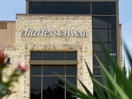 Schwab To Pay 1 8 Billion For Usaa Investment Management Assets