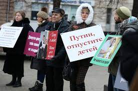 Полный текст закона о мерах воздействия на лиц, причастных к нарушениям основополагающих прав и свобод человека, прав и свобод граждан российской федерации. Zakon Dimy Yakovleva God Spustya Olga Batalina Otchitalas Po Situacii S Rossijskimi Sirotami Za 2013 God Gazeta Ru
