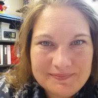 Karen Ishee's Instagram, Twitter & Facebook