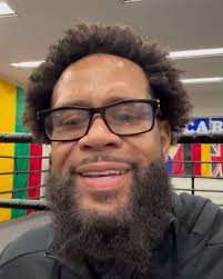 Bill Haney sending Oscar De La Hoya a message ahead of Devin Haney’s return  to the ring…., [🎥 @billhaney__], #RingMagazine #DevinHaney #OscarDeLaHoya 