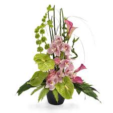 A offrir lors de diverses occasions : Composition Florale En Hauteur Rose Et Verte