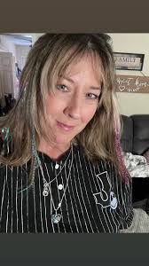 Marla Graves (@marlastpierre)