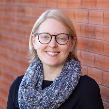 Katie Linder's Instagram, Twitter & Facebook