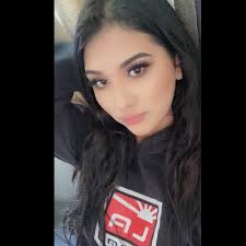 Michelle Solorio's Instagram, Twitter & Facebook