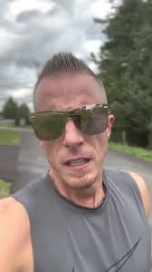 Essie Shaw's Instagram, Twitter & Facebook