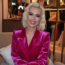 La vecina rubia isabel gómez