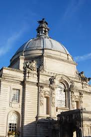 Built in the english renaissance style, city hall was opened in 1906, a year after cardi. City Hall Dome Cardiff City Hall