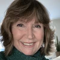 Lorraine Aragon's Instagram, Twitter & Facebook