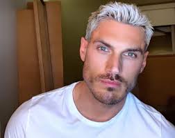 Find hair salons near you or browse our salon directory. The Untold Truth Of Chris Appleton Stylesrant