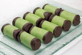 Arrack Rolls Or Vacuum Cleaners Punschrullar Eller Dammsugare Swedish Recipes Swedish Cookies Scandinavian Food