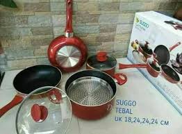 Momen memasak tentu semakin lengkap dengan ragam aksesori dapur yang bisa dikombinasikan untuk berbagai kebutuhan memasak yang hadir dengan beragam pilihan sesuai kebutuhan anda. Peralatan Dapur Murah Home Facebook