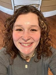 Who can style curly hair for volume and length?