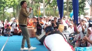Check spelling or type a new query. Lirik Lagu Kekasih Bayangan Oleh Cakra Khan