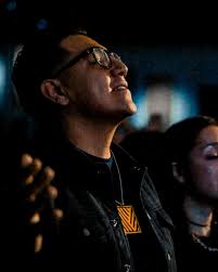 MAKERS DÍA 1 🔥 ¡Vivimos un increíble arranque! Un mover del Espíritu con  la adoración de @living.official, poderosos mensajes a través de  @mrsmichelleruiz y @abrahampl4 🙌🏼 Esto es solo el comienzo, mañana