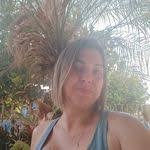 Lori Pires's Instagram, Twitter & Facebook