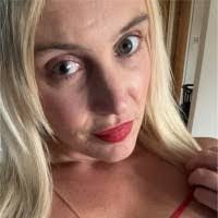 Danielle Ormond's Instagram, Twitter & Facebook