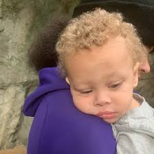 chris lett (@kolmec)