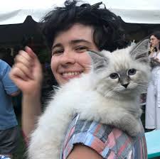 For various reasons I didnt go to carnival last night, but all the posts  and pictures are only showing 1 float. Although it was an amazing one by  the looks of it