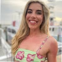 Ashley Fetter's Instagram, Twitter & Facebook