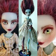 I love mail from Kari! The top one is lavender and the middle one is red  and green, just bad lighting. 😞 They are all perfect!