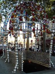 Palais Royal Station On Metro Line 1 7 In Paris France After Looking At So Many Lovely Art Nouveau Station Entrances You Mi Metro Station Beautiful Paris