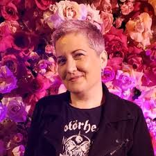 Eve Howe's Instagram, Twitter & Facebook