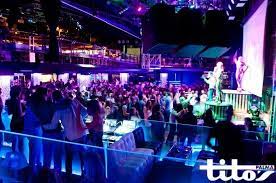 Tito's, paseo maritimo, palma de mallorca since founded in the 1960's, hollywood celebrities like lisa tito's is the place to be for people who like to be entertained all night. Titos Mallorca Vip Table Bottles Prices Info