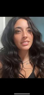 Could anyone get rid of that white spot and sharpen this picture