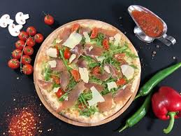 Соус 1 pizza, сыр моцарелла, пепперони, фарш говяжий, томат свежий, перец халапеньо, лук маринованный, сыр фету, соус барбекю. Artigiani Pizzeria Iasi Menu Prices Restaurant Reviews Order Online Food Delivery Tripadvisor