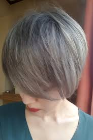 グレーヘアーの意味 白髪染め グレー ヘアー 50 代 髪型 ボブ