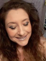 Farmasi makeup products used in a look