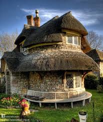 20 Must See Alluring Places On Earth World Inside Pictures Storybook Cottage Unusual Homes Stone Cottage