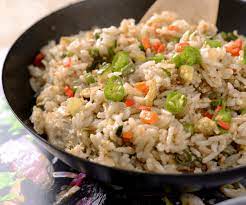 Pembuatan nasi goreng sebenarnya hampir sama yang membedakan tambahan bahan yang digunakan. 15 Resepi Nasi Goreng Terlajak Sedap Macam Di Kedai Listikel Com